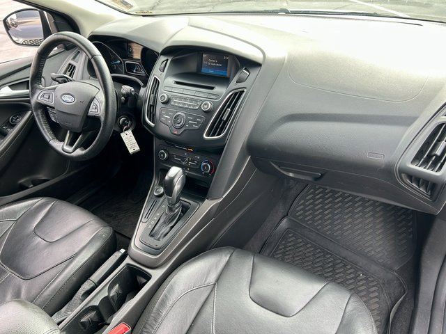 Used 2015 Ford Focus SE w/ Equipment Group 201A image 31