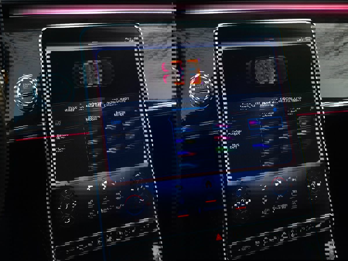 Used 2023 Mercedes-Benz S 580e 4MATIC Sedan w/ Warmth & Comfort Package image 51