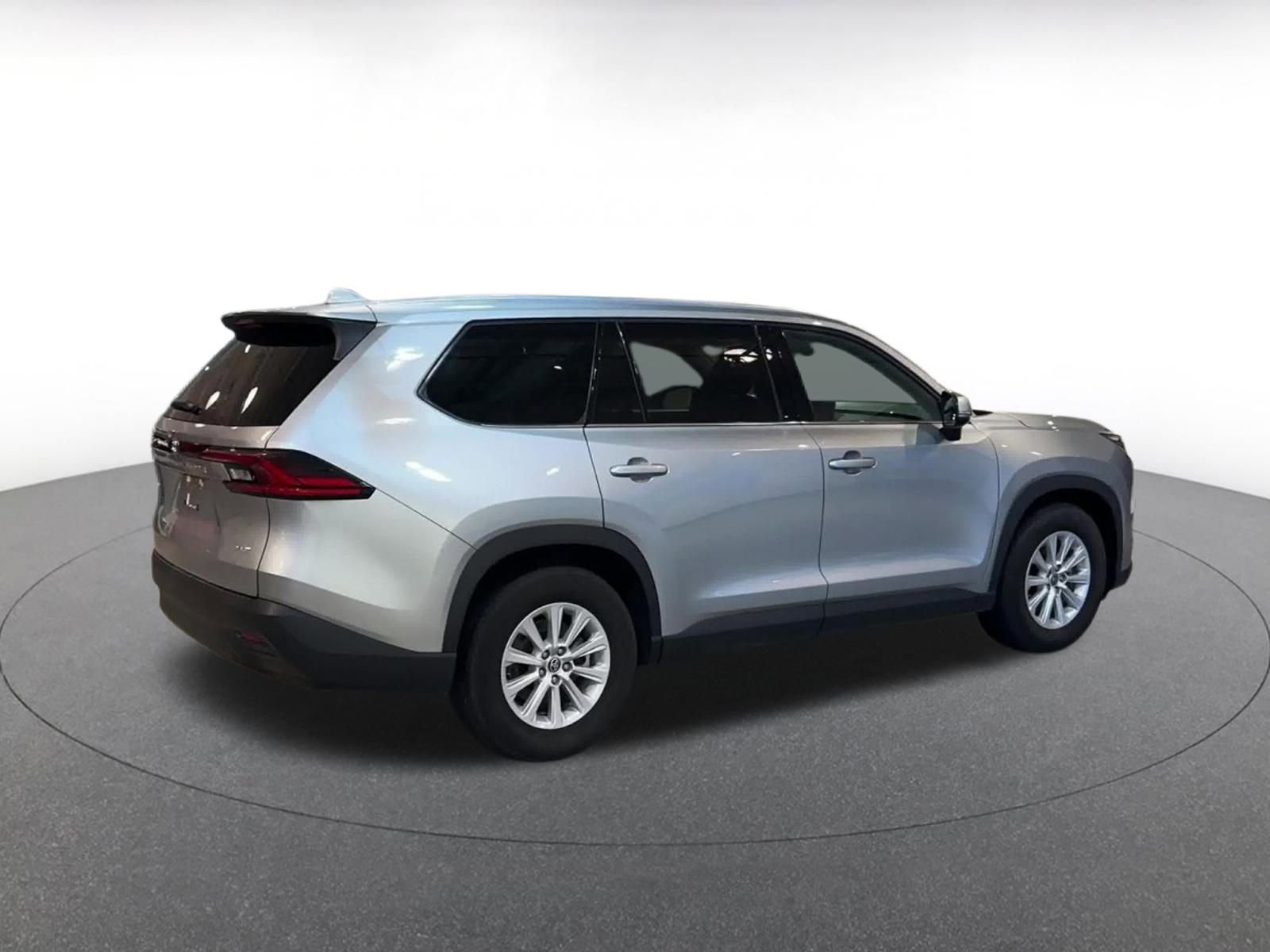 Used 2025 Toyota Grand Highlander FWD image 15