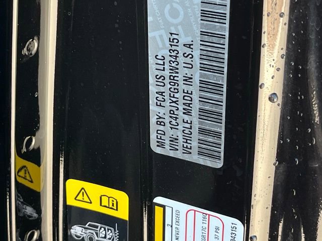 Used 2024 Jeep Wrangler Unlimited Rubicon w/ Capability Package image 37