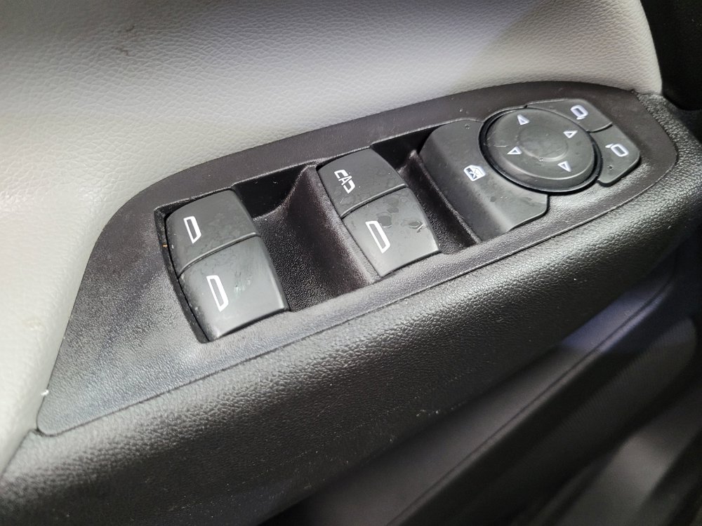 Used 2020 Chevrolet Equinox LS w/ LS Convenience Package image 27