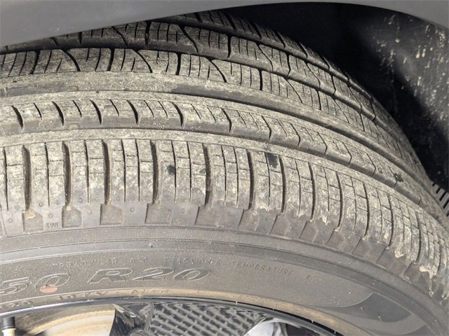 Used 2023 Jeep Grand Cherokee L Limited w/ Luxury Tech Group II image 9