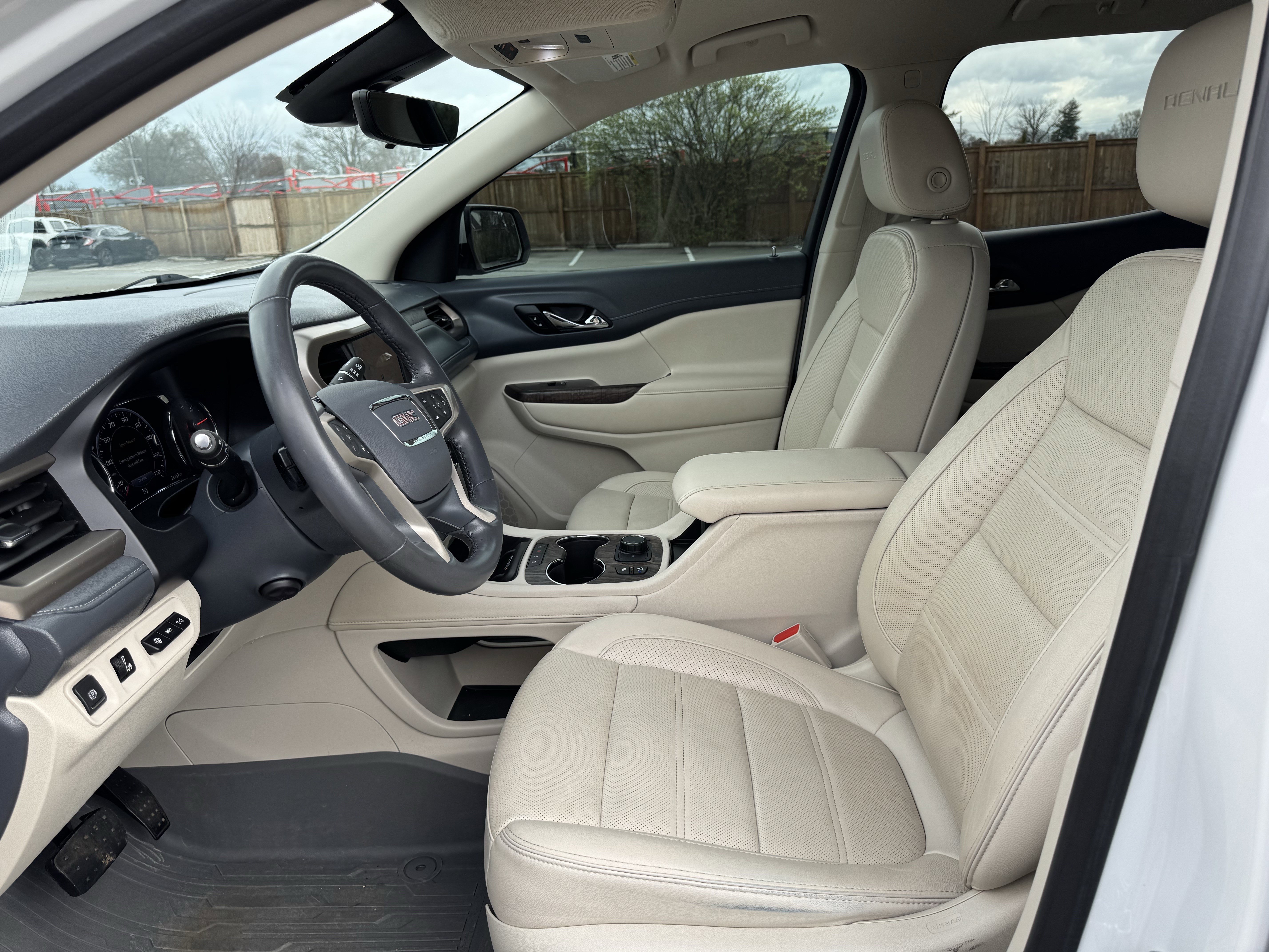 Used 2020 GMC Acadia Denali w/ Technology Package image 27