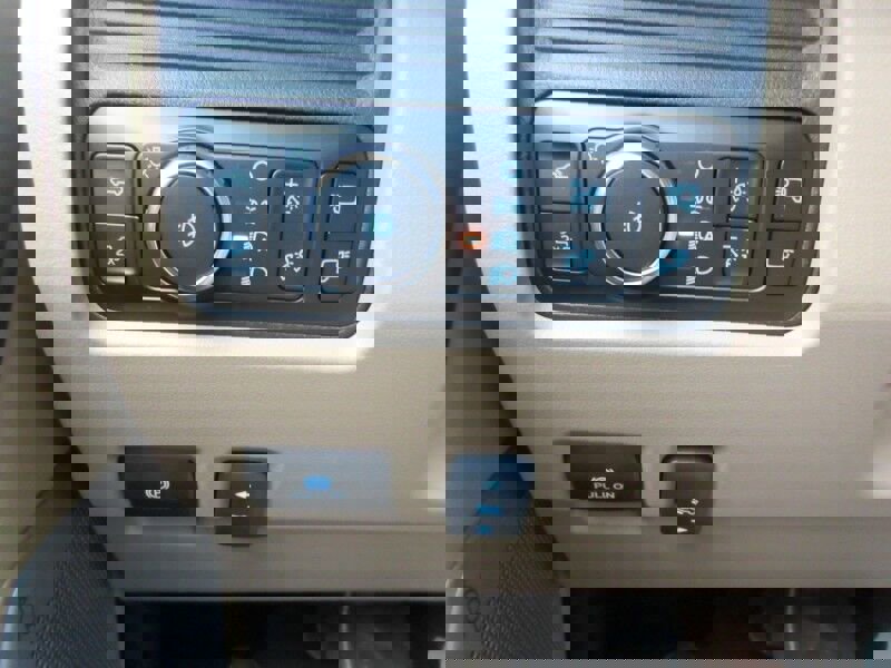 New 2026 Ford F250 Lariat w/ Lariat Ultimate Package image 34