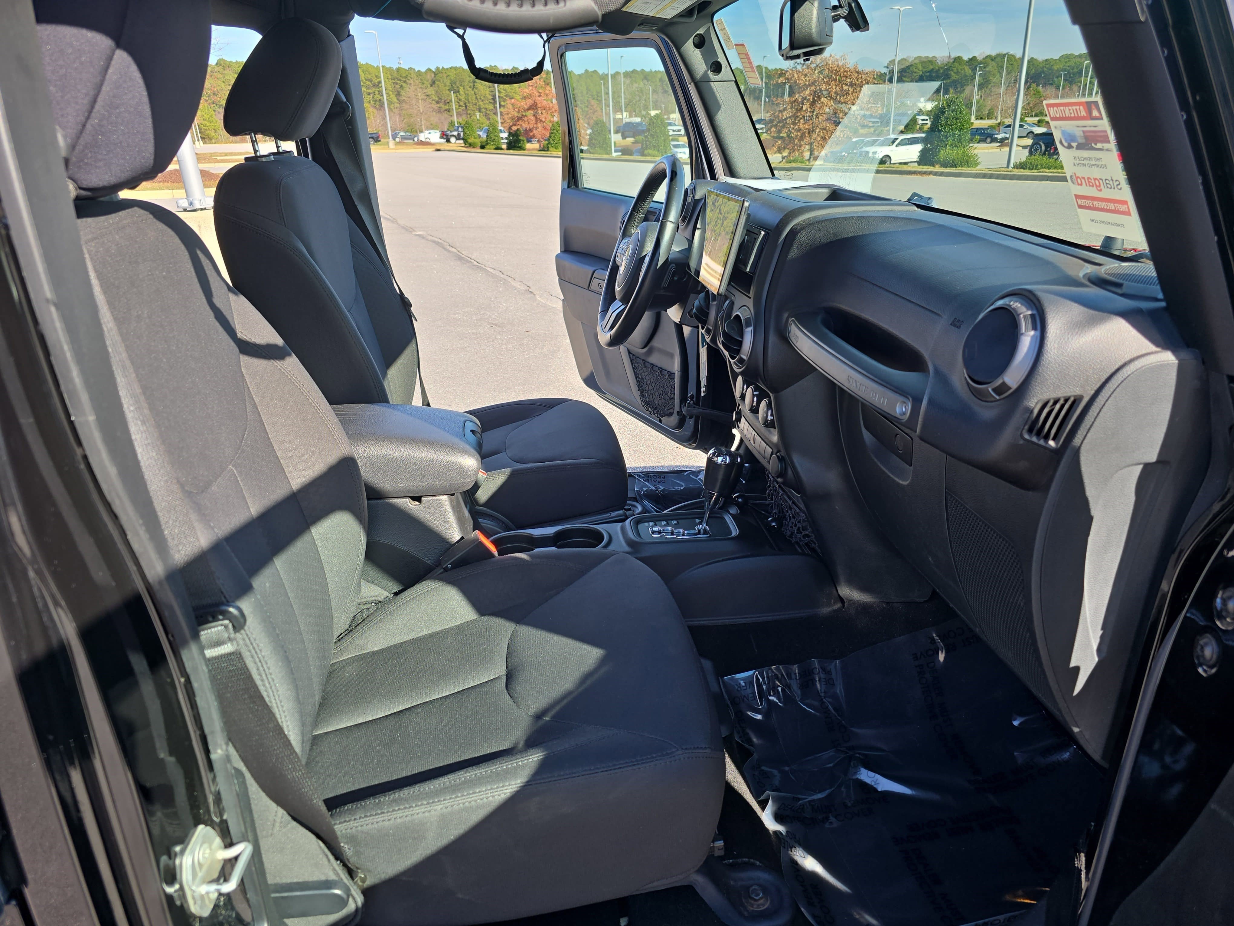 Used 2018 Jeep Wrangler Unlimited Sport S image 10