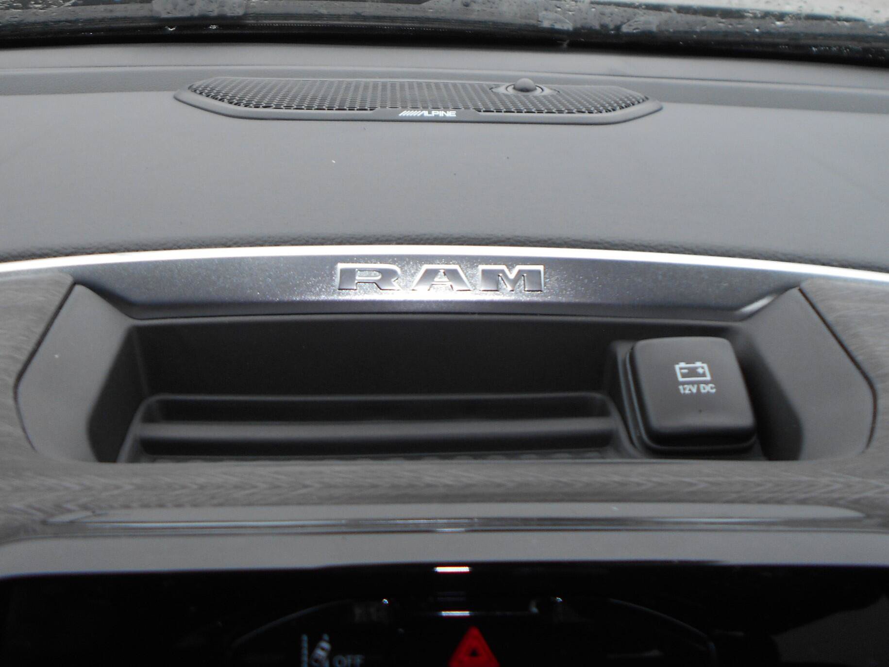 New 2026 RAM 1500 Laramie AWD/4WD image 18