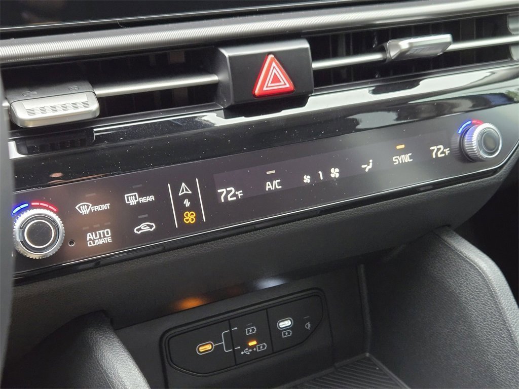 New 2026 Kia Sportage EX image 14