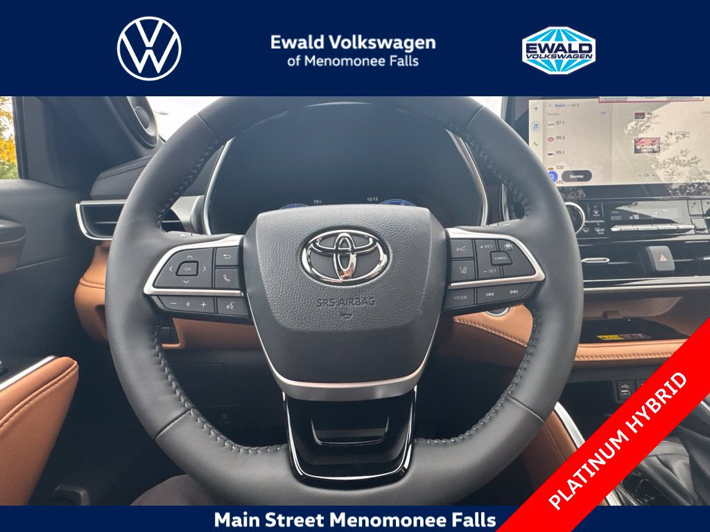 Used 2026 Toyota Highlander Platinum AWD/4WD image 18