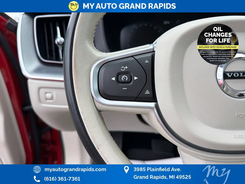 Used 2019 Volvo XC60 T6 Momentum w/ Protection Package Premier AWD/4WD image 15