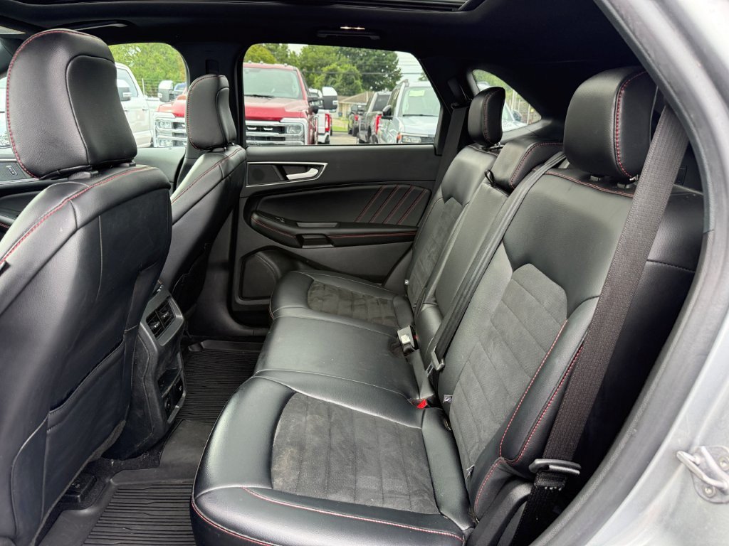 Used 2023 Ford Edge ST-Line AWD/4WD image 17