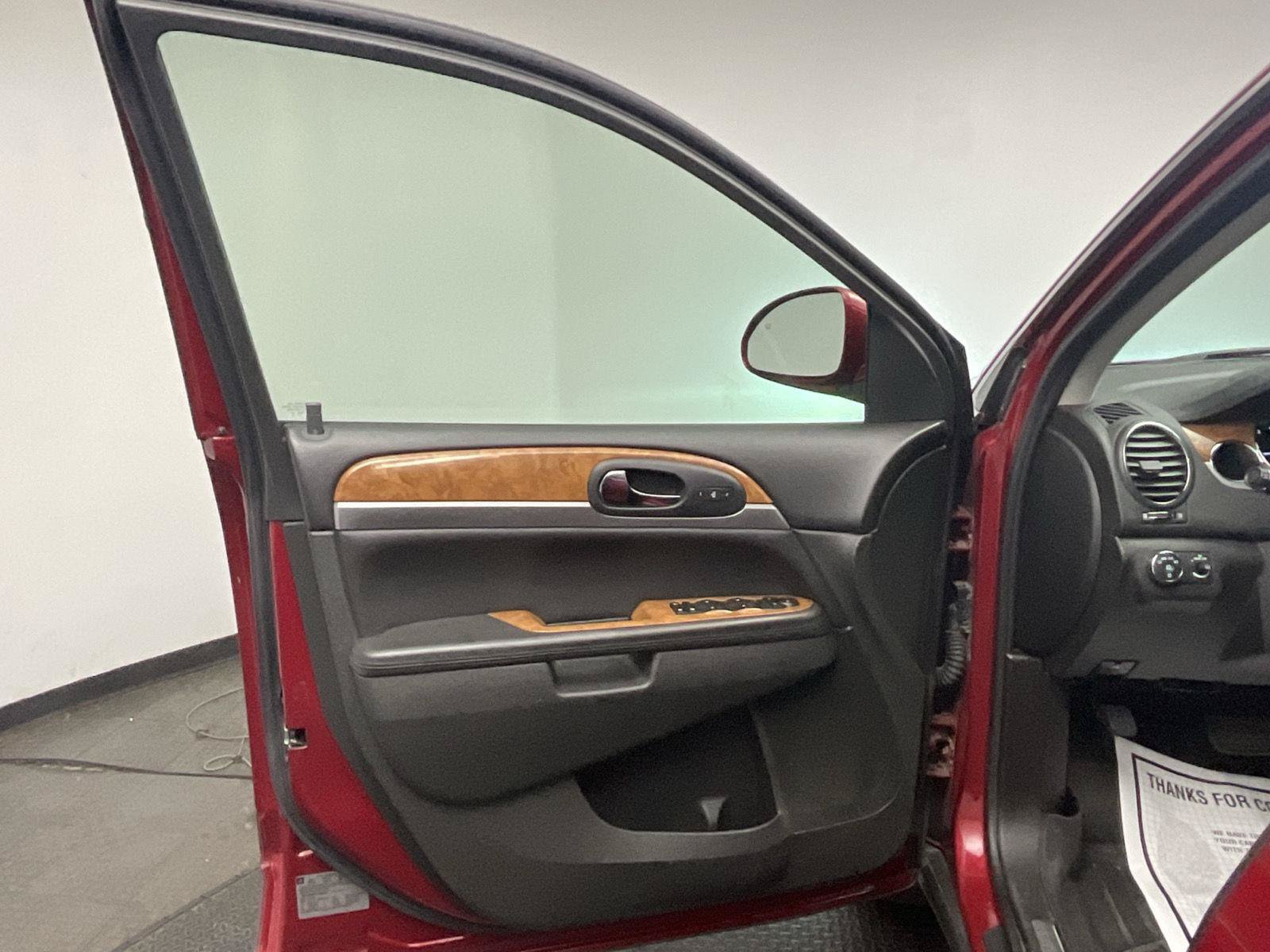 Used 2012 Buick Enclave Leather FWD image 9