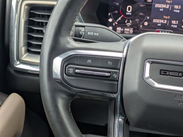 Used 2023 GMC Canyon Denali image 16
