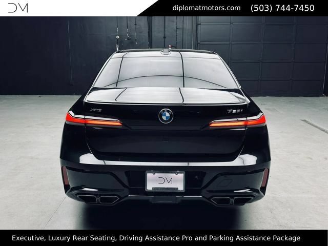 Used 2023 BMW 760i xDrive w/ Executive Package AWD/4WD image 6