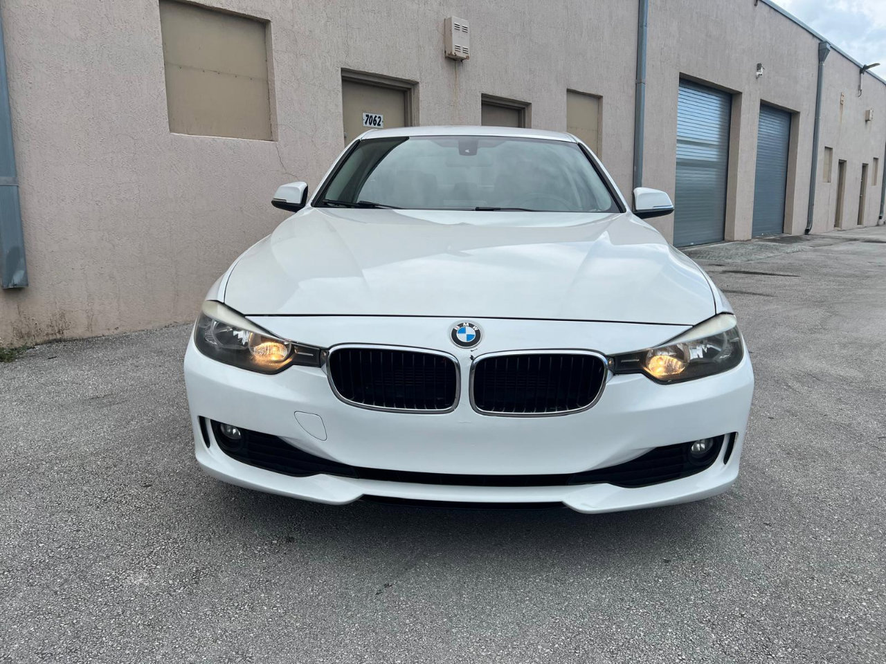 Used 2014 BMW 320i 4dr Sdn 320i RWD image 18