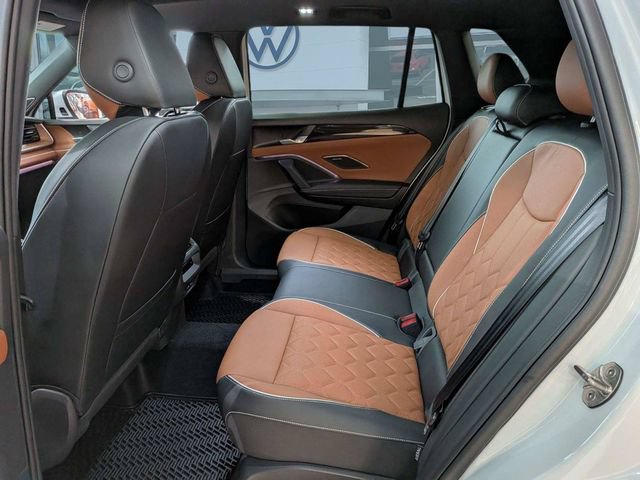 New 2026 Volkswagen Tiguan SEL R-Line AWD/4WD image 15