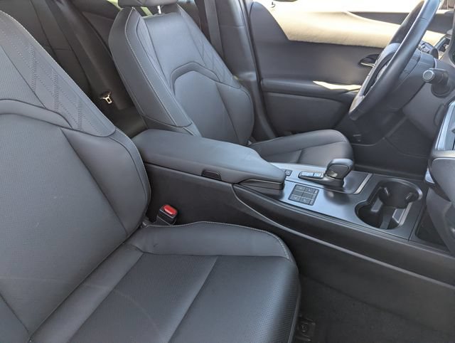 Used 2025 Lexus UX 300h FWD w/ Accessory Package (Z2) image 10