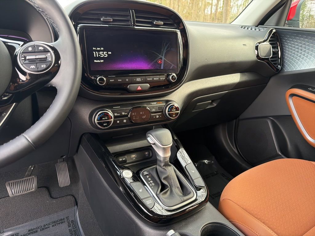 Certified 2024 Kia Soul EX w/ Option Group 015 image 19