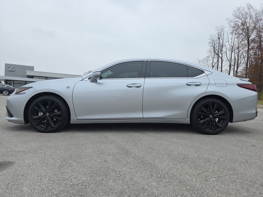 Certified 2025 Lexus ES 300h w/ Premium Package image 5