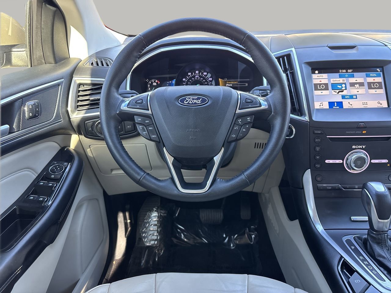 Used 2018 Ford Edge Titanium image 13