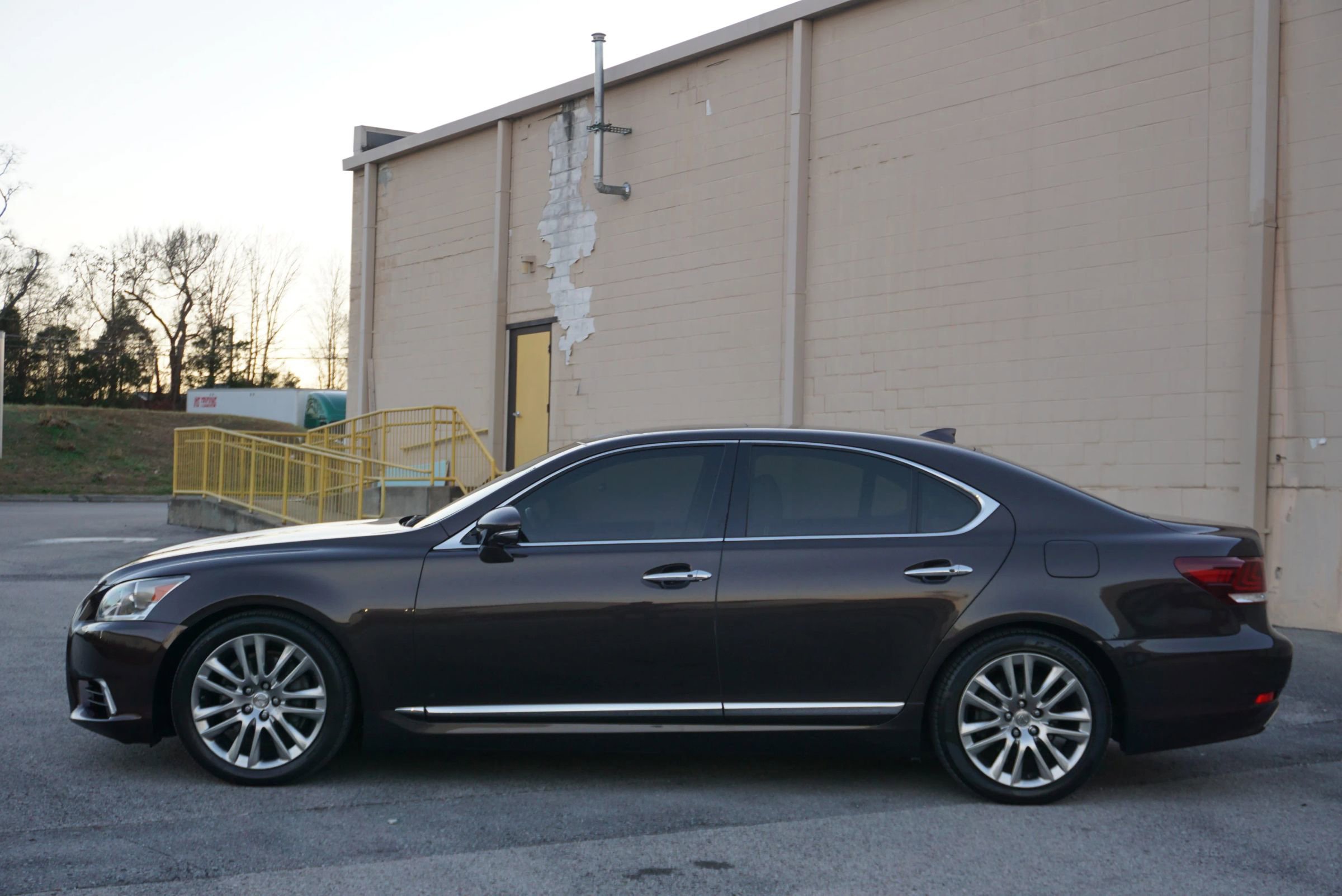 Used 2015 Lexus LS 460 image 10