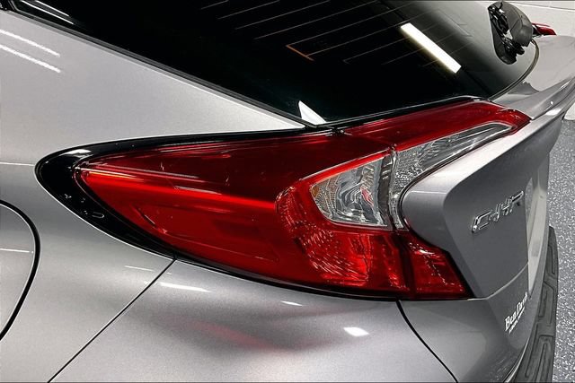 Used 2018 Toyota C-HR XLE FWD image 21