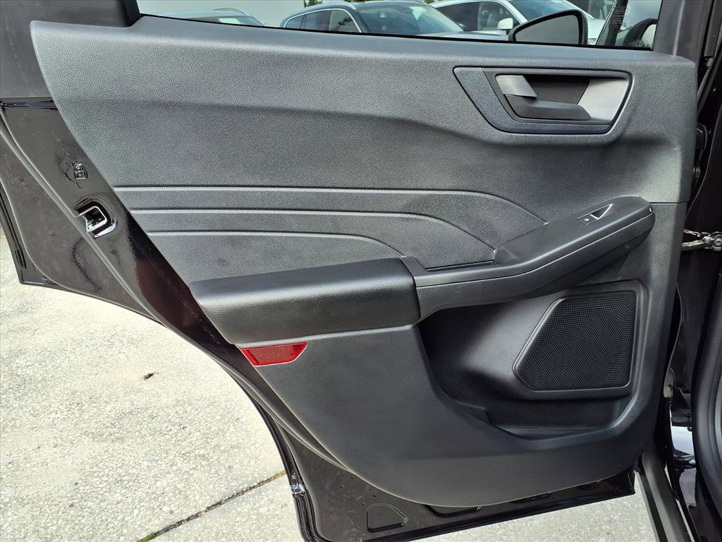 Used 2022 Ford Escape SE image 18