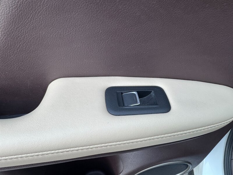 Used 2018 Lexus RX 450h AWD w/ Premium Package image 29