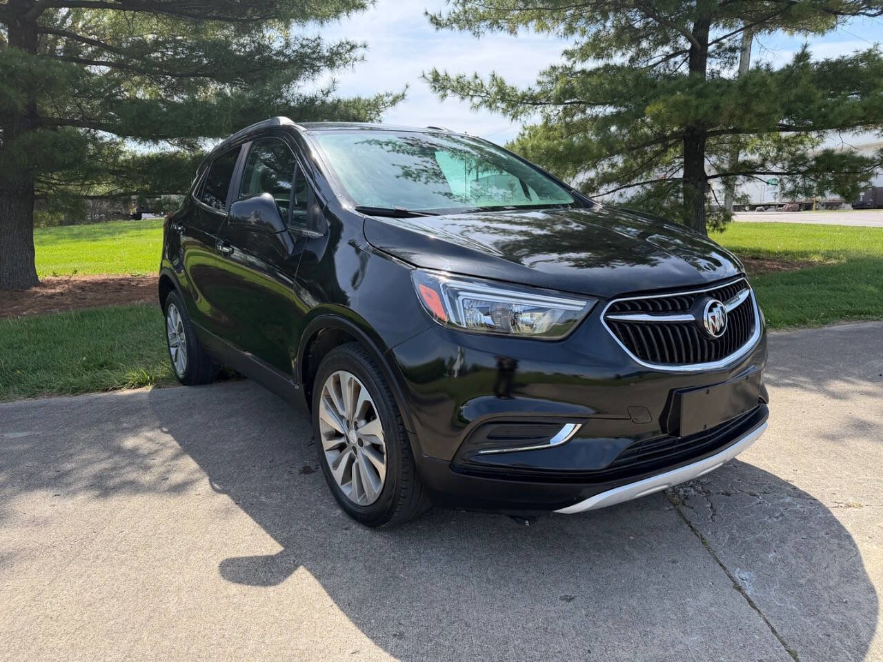 Used 2020 Buick Encore Preferred w/ Safety Package FWD image 3