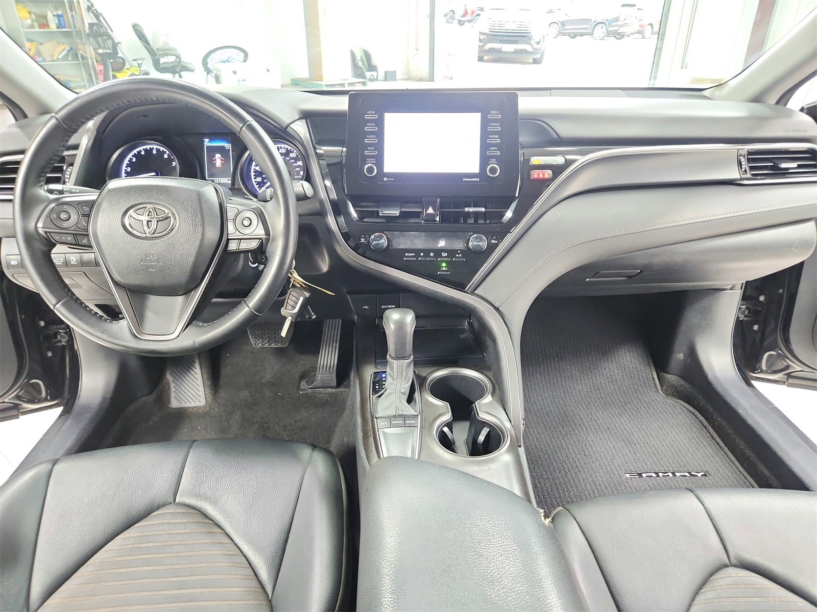 Used 2023 Toyota Camry SE image 24