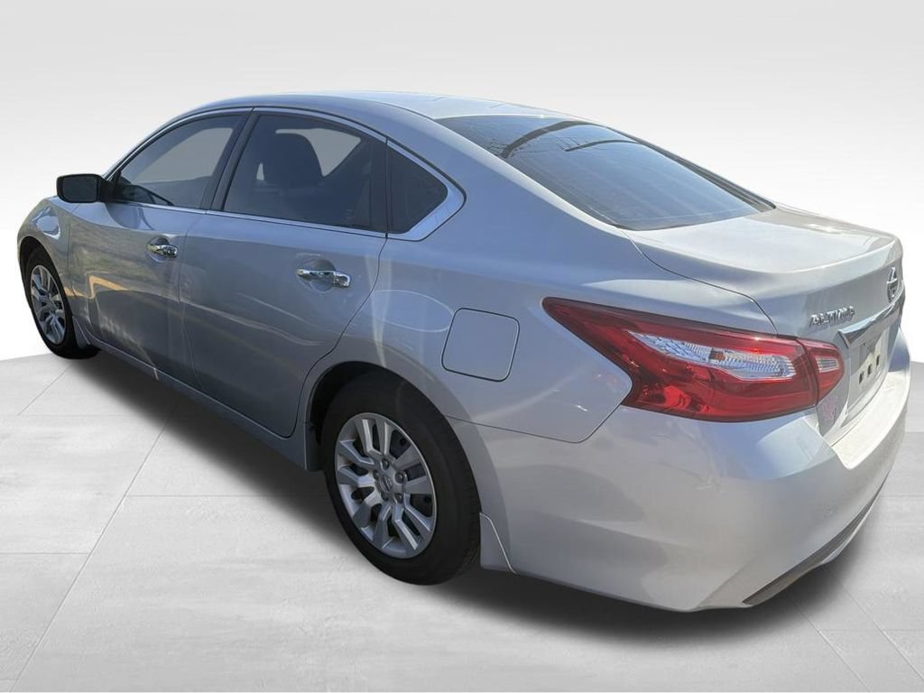 Used 2017 Nissan Altima 2.5 S w/ Power Driver Seat Package FWD image 26