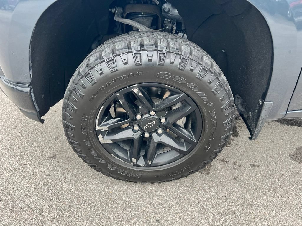 Used 2020 Chevrolet Silverado 1500 Custom Trail Boss w/ Custom Convenience Package AWD/4WD image 13