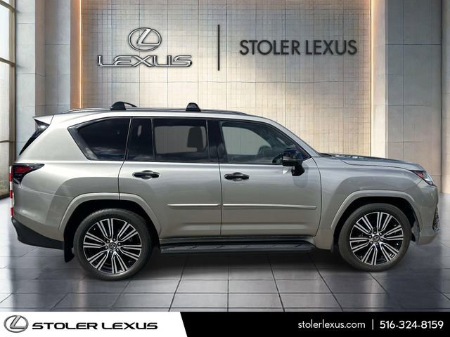 Used 2023 Lexus LX 600 4WD w/ Appearance Package image 2