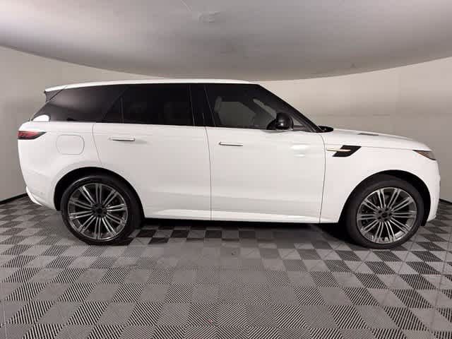 New 2027 Land Rover Range Rover Sport Dynamic SE AWD/4WD image 8