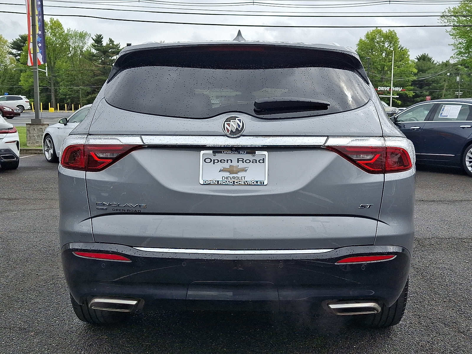 Used 2023 Buick Enclave Essence w/ Experience Buick Package AWD/4WD image 6