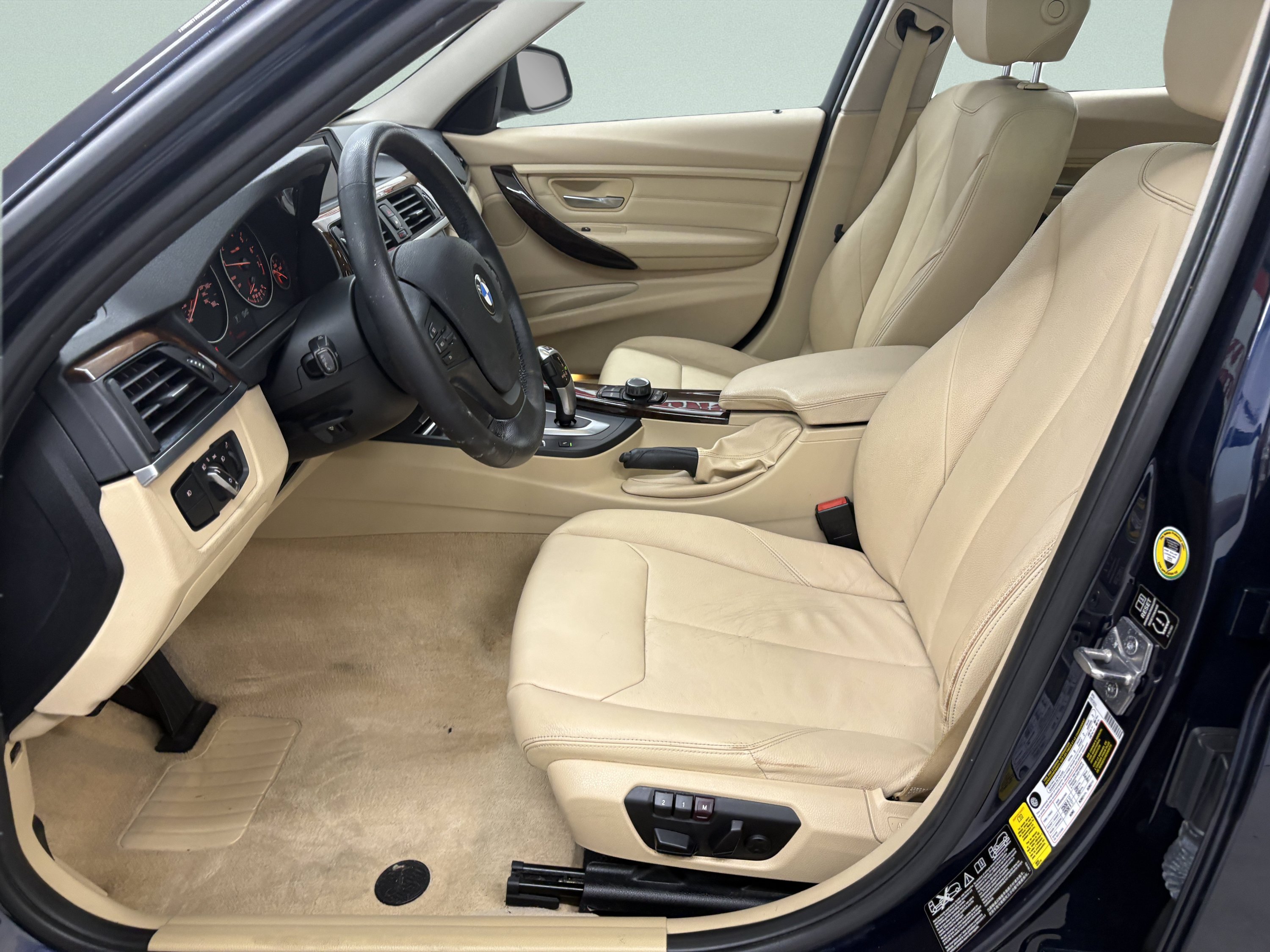 Used 2014 BMW 328i xDrive Wagon AWD/4WD image 10