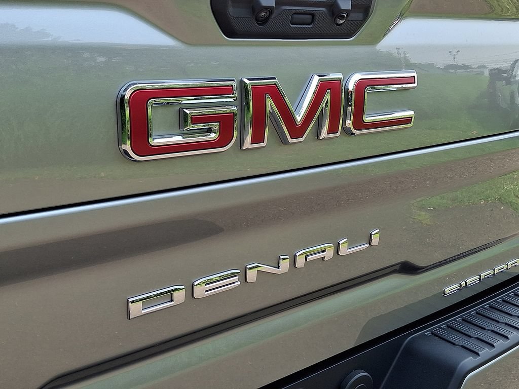 New 2026 GMC Sierra 2500 Denali w/ Denali Reserve Package AWD/4WD image 15