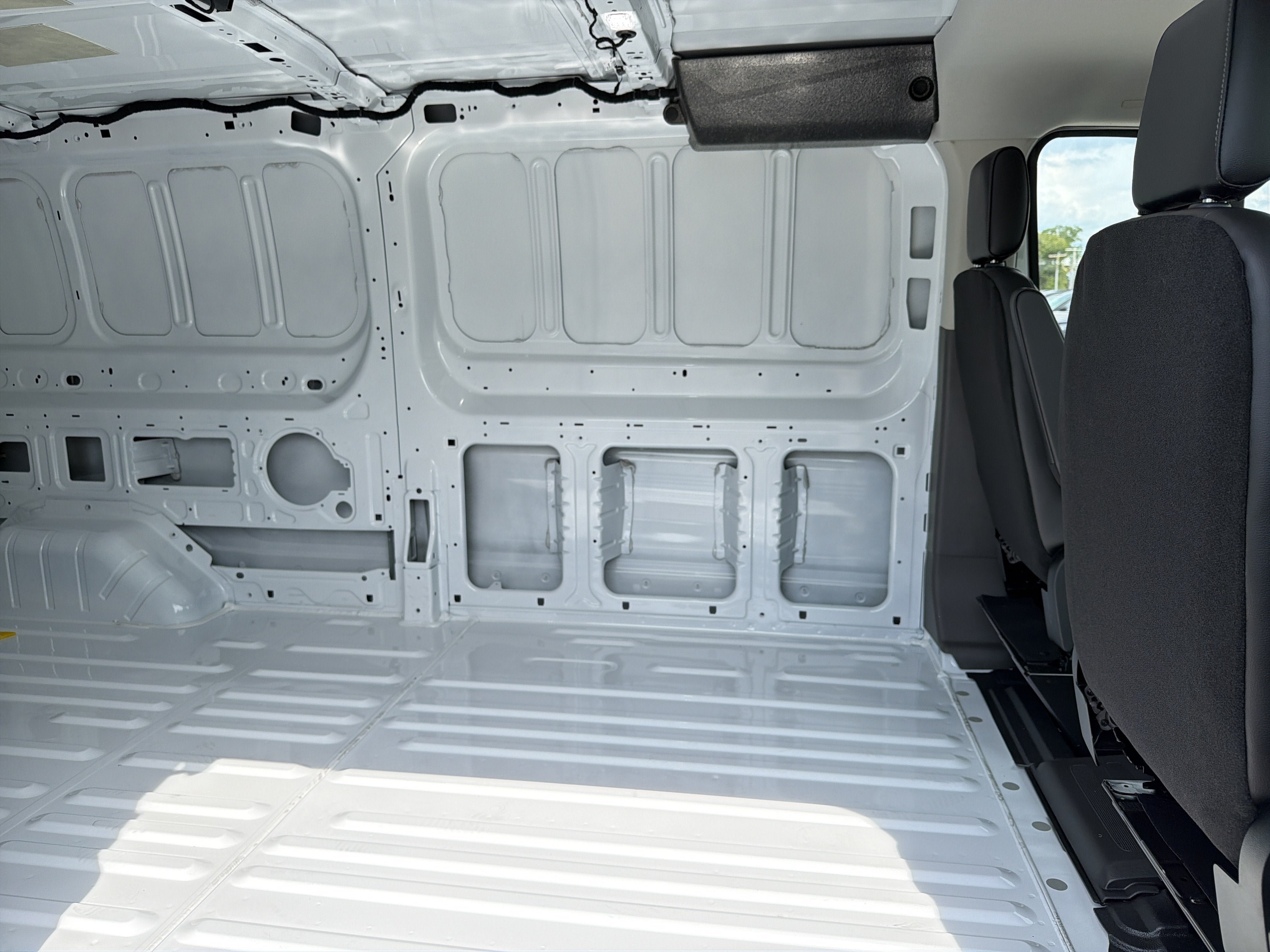 New 2026 Ford Transit 150 Low Roof RWD image 20