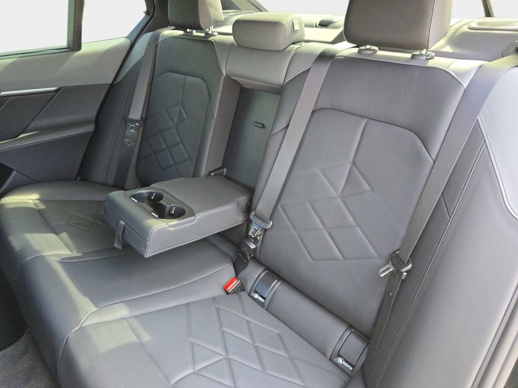 Used 2025 BMW i5 M60 w/ Executive Package image 18