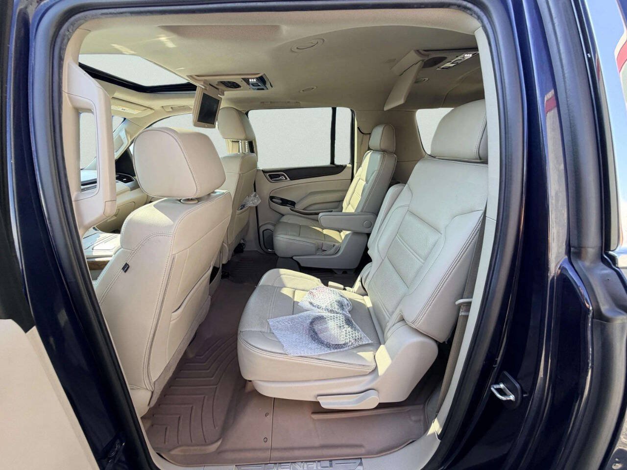 Used 2019 GMC Yukon XL Denali w/ Denali Ultimate Package AWD/4WD image 22