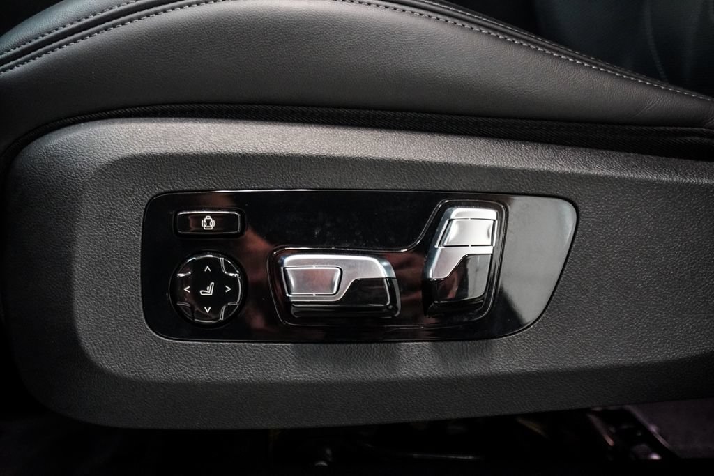 Used 2023 BMW XM AWD/4WD image 7