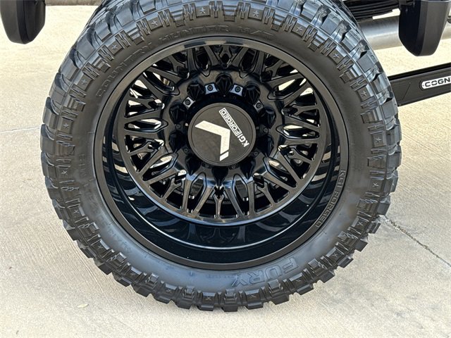 Used 2025 GMC Sierra 3500 Denali Ultimate image 8