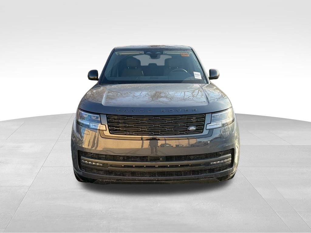 New 2025 Land Rover Range Rover SE image 2
