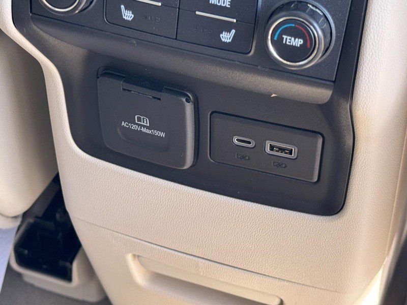 Used 2022 GMC Acadia Denali w/ Denali Technology Package image 14