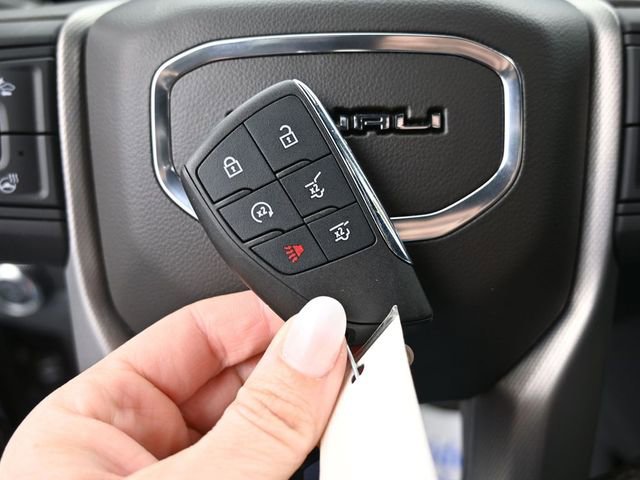 Used 2022 GMC Yukon Denali w/ Denali Premium Package image 42