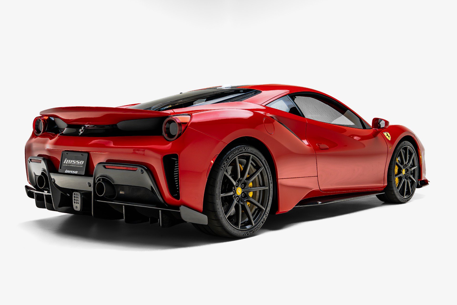 Used 2019 Ferrari 488 Pista Coupe RWD image 2