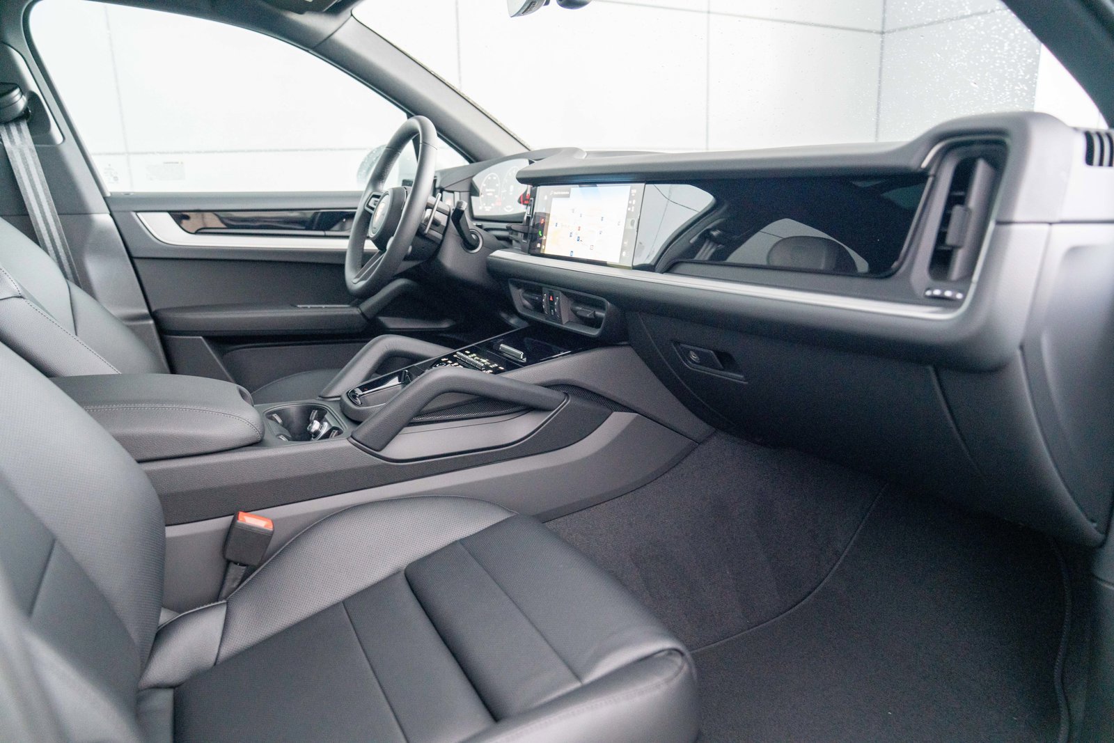 Certified 2026 Porsche Cayenne AWD/4WD image 25