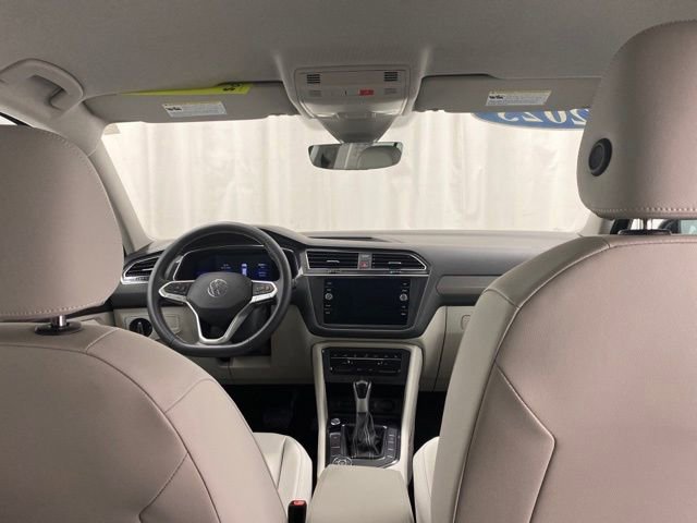Used 2023 Volkswagen Tiguan SE image 34