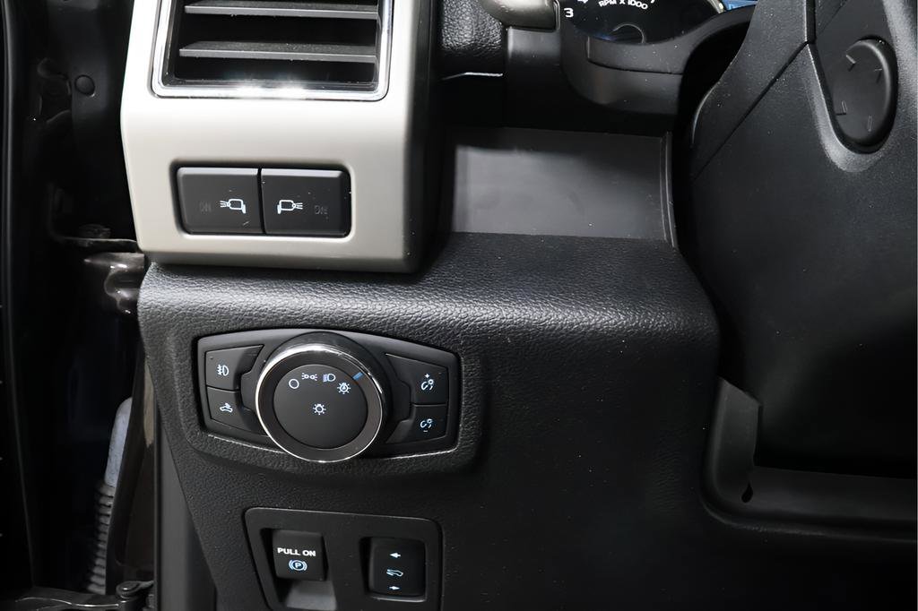 Used 2019 Ford F150 Lariat w/ Equipment Group 502A Luxury image 19