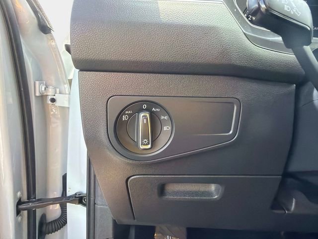 Used 2018 Volkswagen Tiguan SEL Premium AWD/4WD image 30