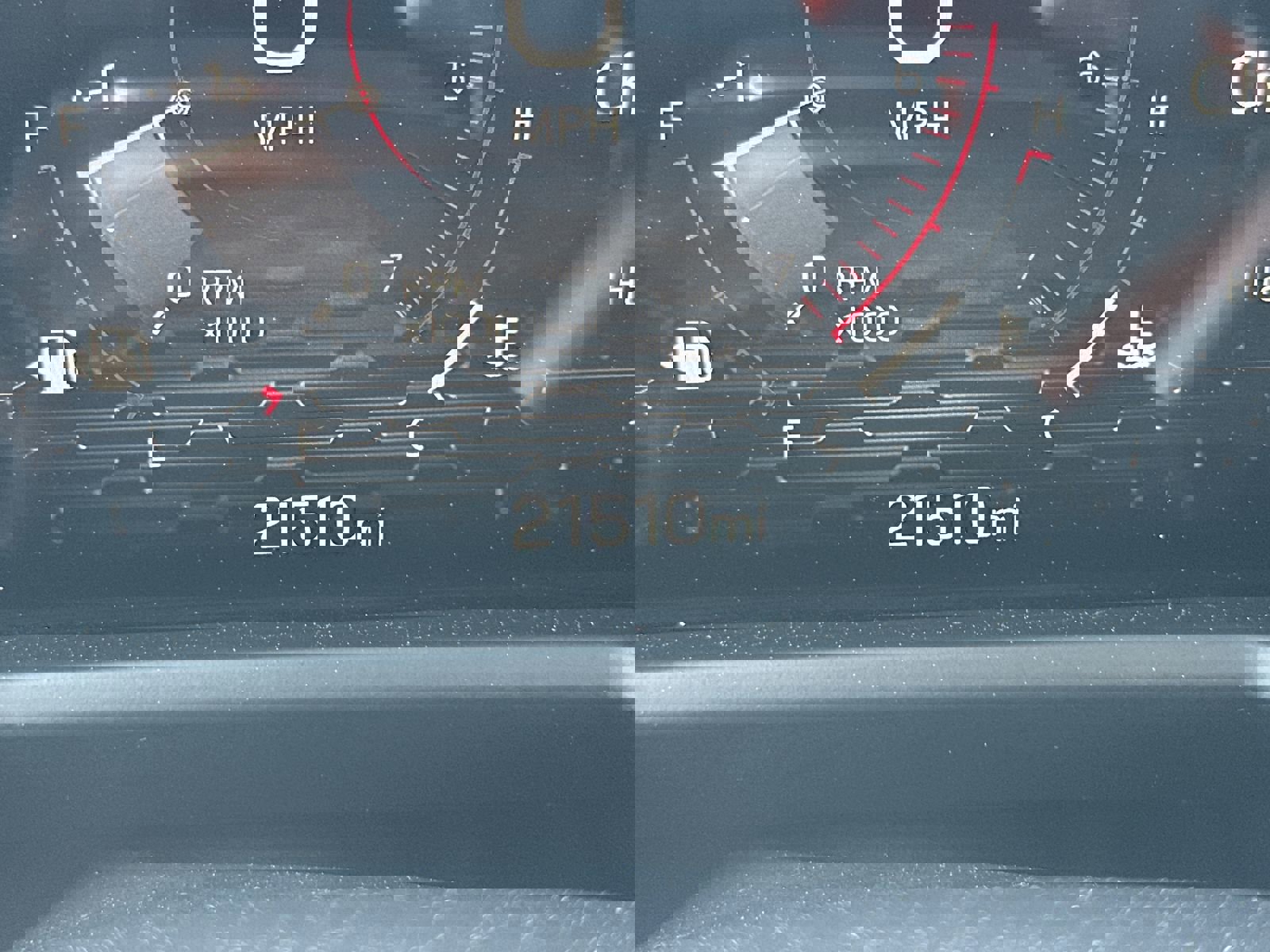 Used 2025 GMC Acadia Elevation image 23